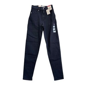 🖤 Levi’s Black High Waisted Mom Jeans SZ 24x29 Tapered Leg NWT